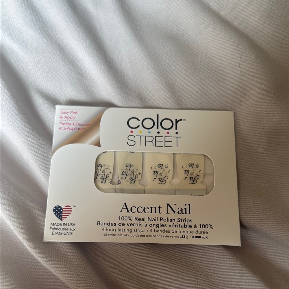 Color Street White Accent Nail Polish Strips Got Caroled Away